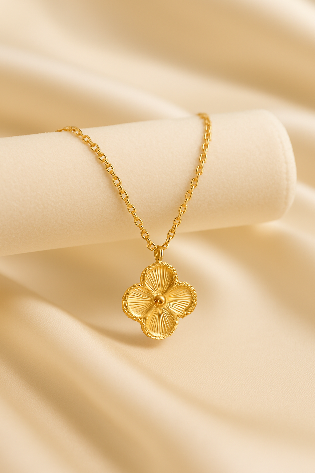 Maison Clover Necklace