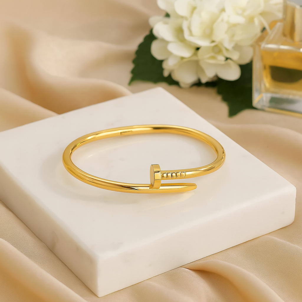 Avenir Nail Bracelet