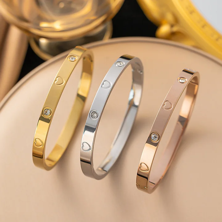 Amoura Bangle