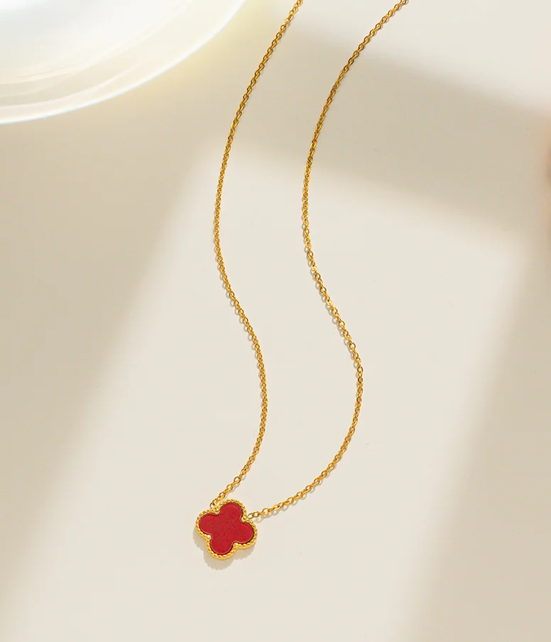 Maison Single Clover Necklace
