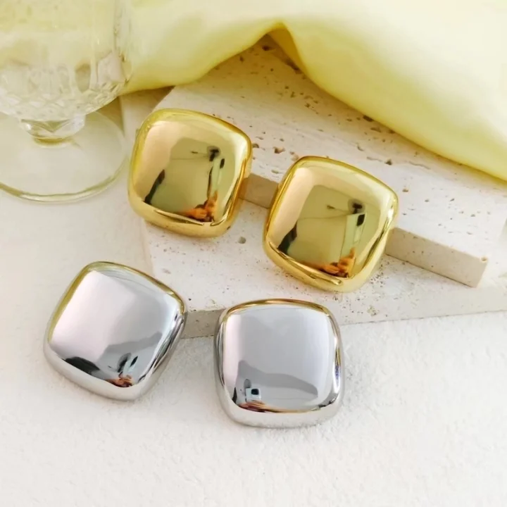 Pillow Studs