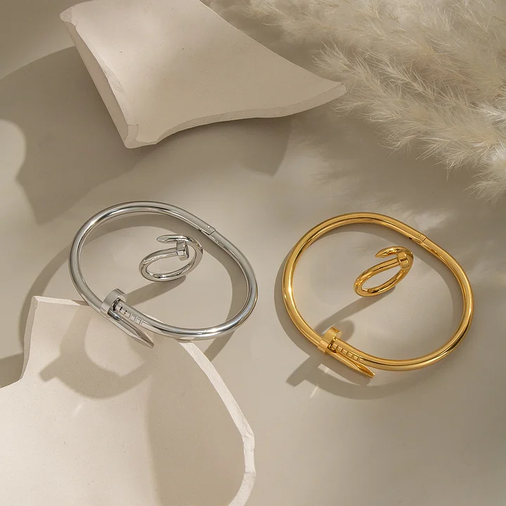 Avenir Nail Bracelet