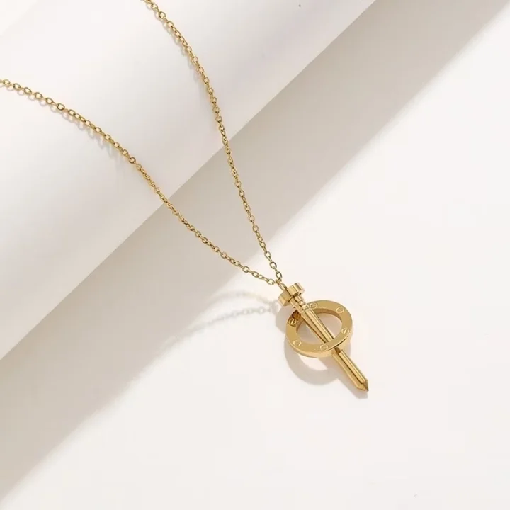 Lien Necklace