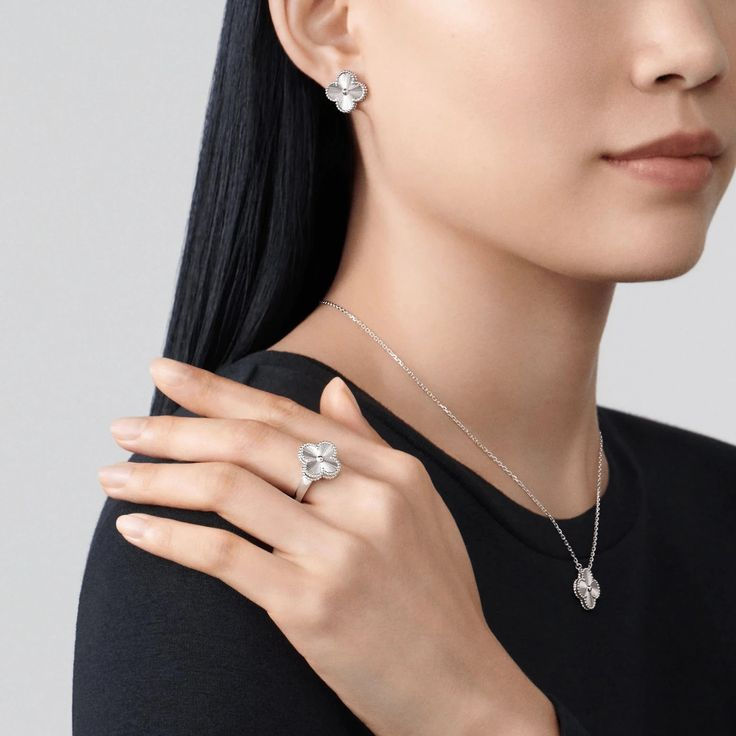 Maison Clover Necklace