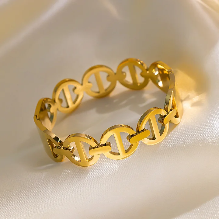 Cara Bracelet