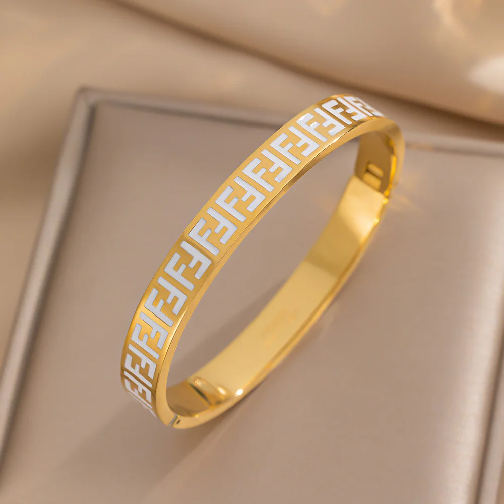 Iconique Bangle