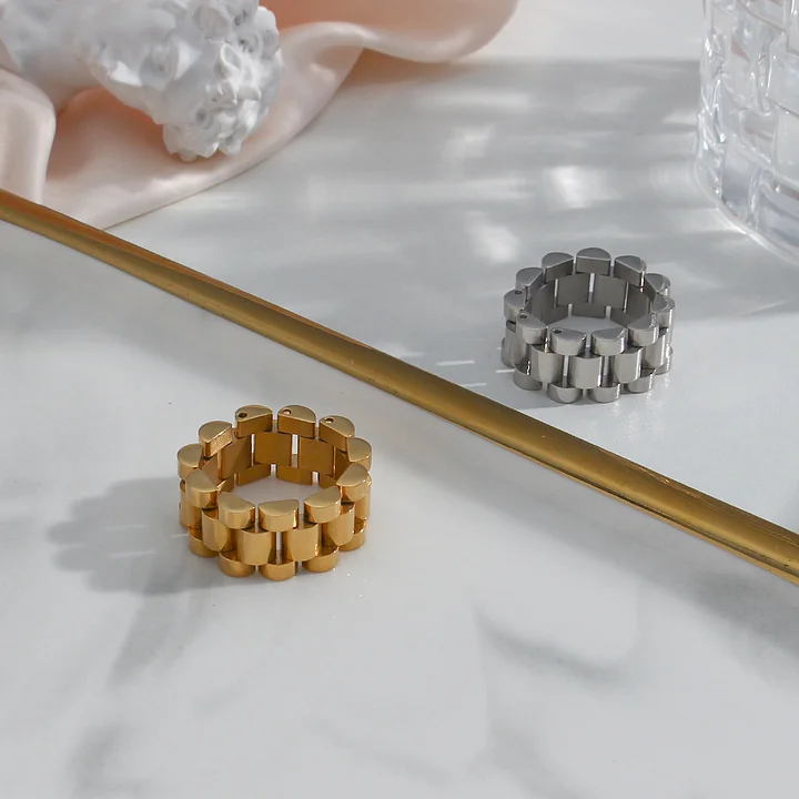 Novara Ring